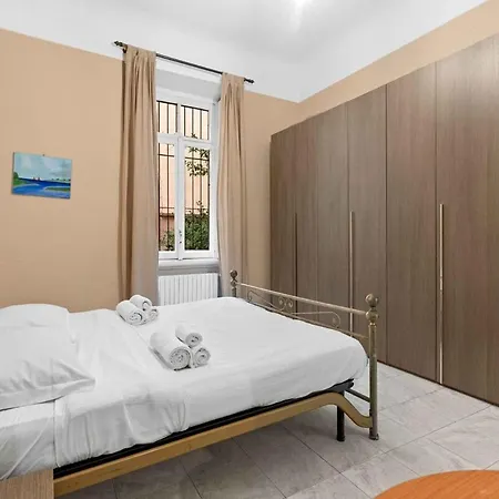 Strategico - Stazione - Free Wi Fi ミラノ